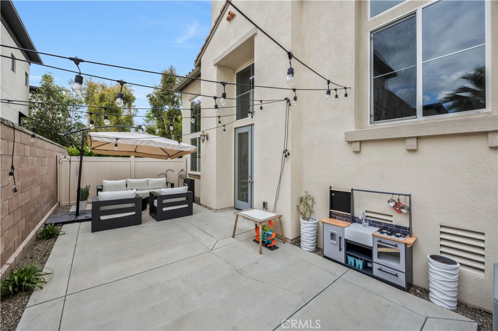 372 W Linden Drive