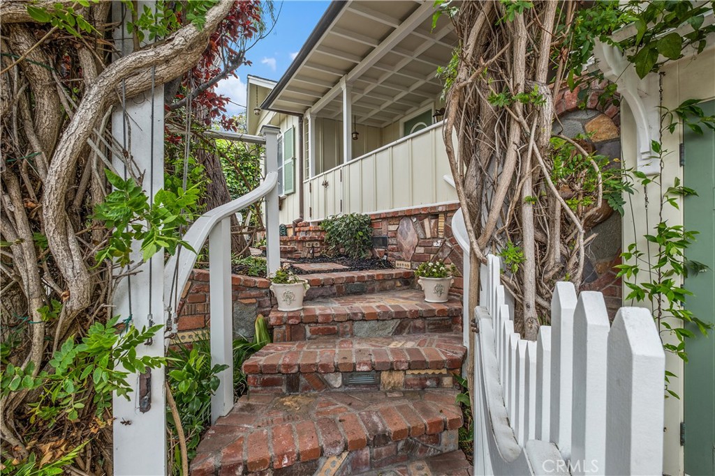 31592 Santa Rosa Dr.