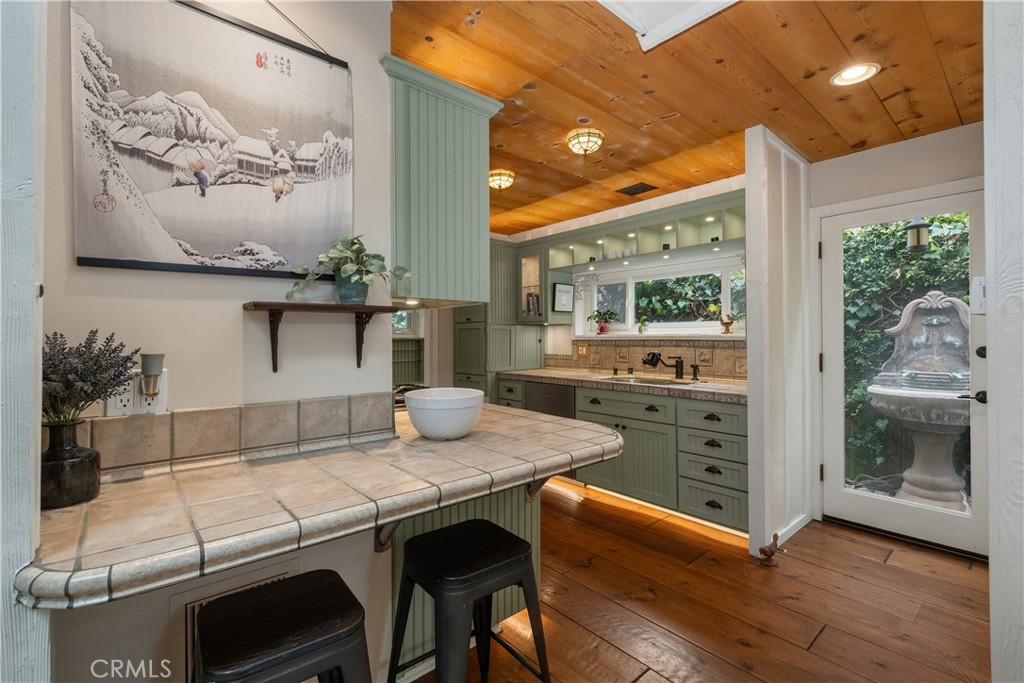 31592 Santa Rosa Dr.