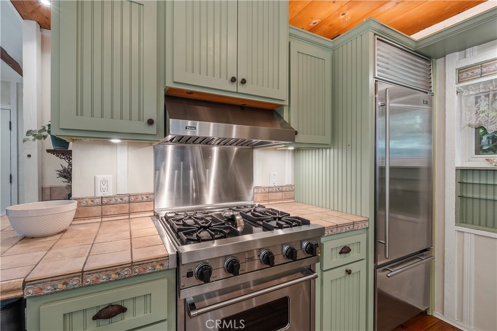 31592 Santa Rosa Dr.