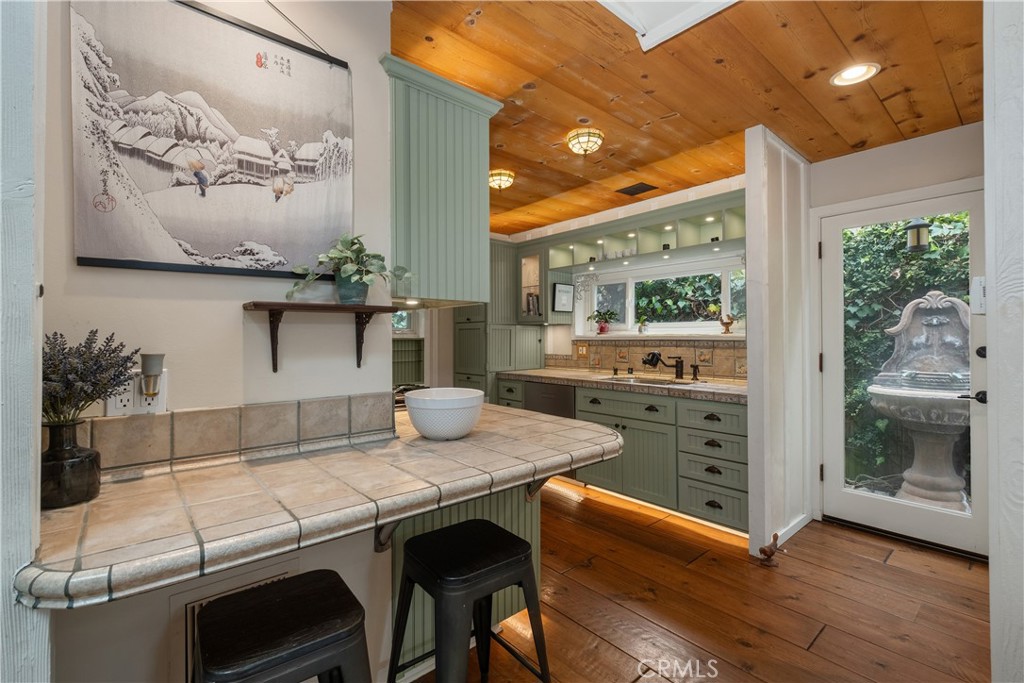 31592 Santa Rosa Dr.