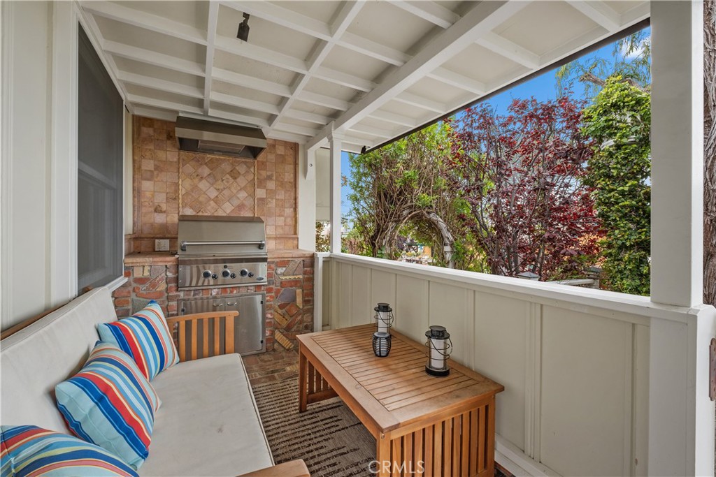 31592 Santa Rosa Dr.