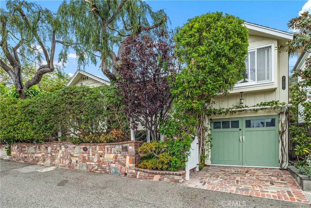 31592 Santa Rosa Dr.