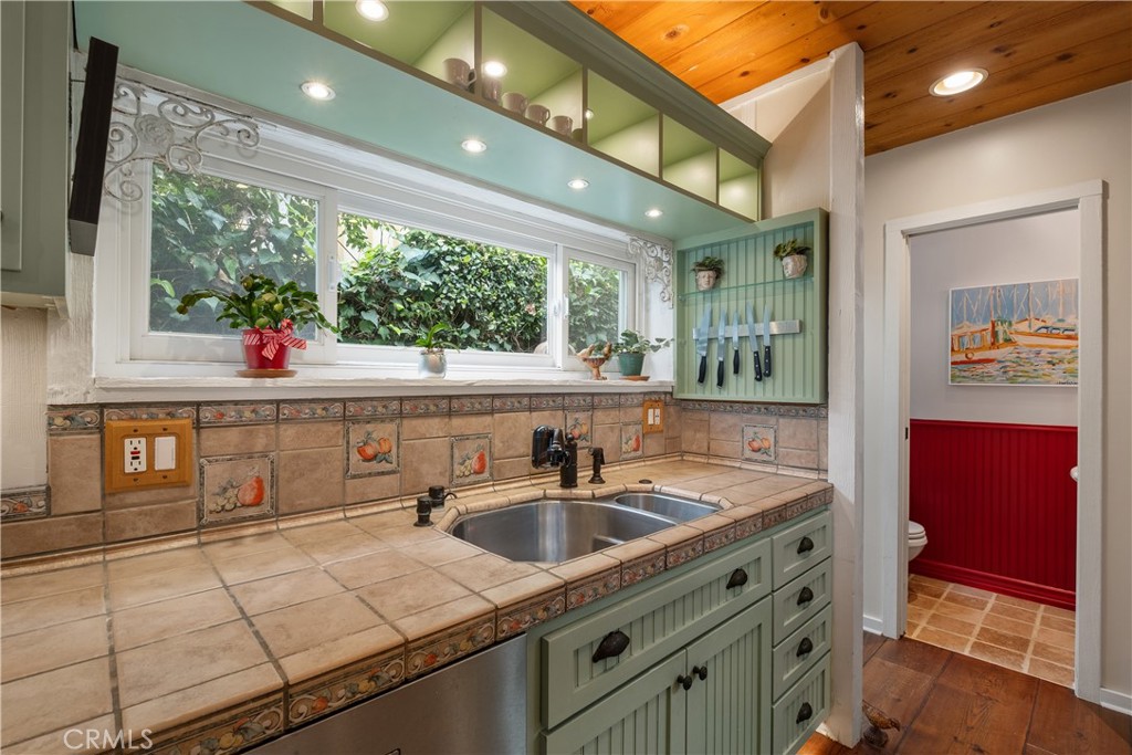 31592 Santa Rosa Dr.