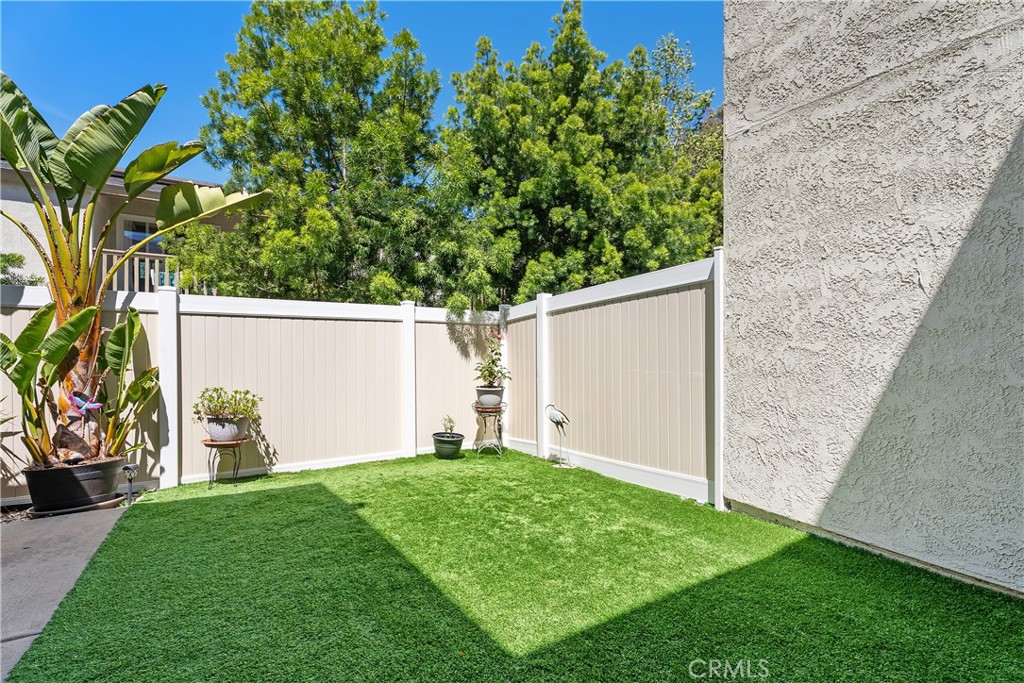 23301 La Glorieta 86