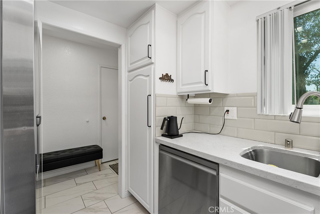 23301 La Glorieta 86