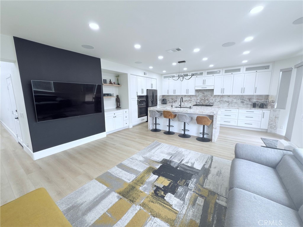 7048 E Horizon Drive