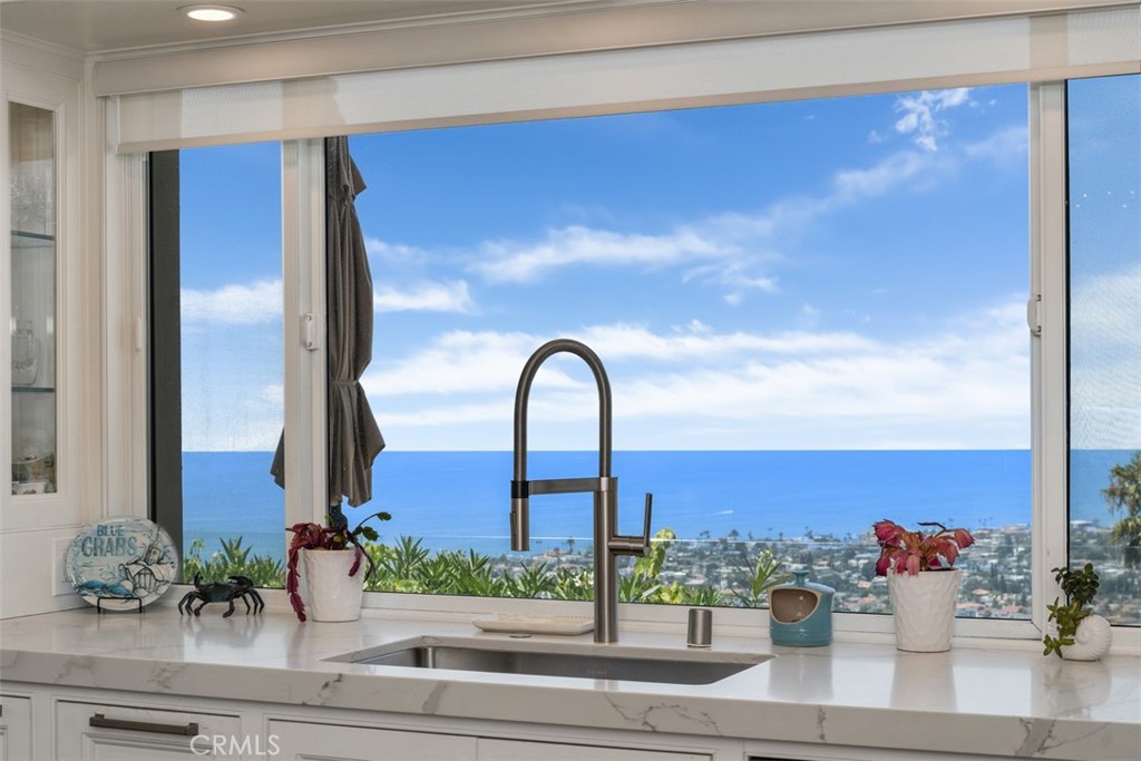 413 E Avenida Cordoba