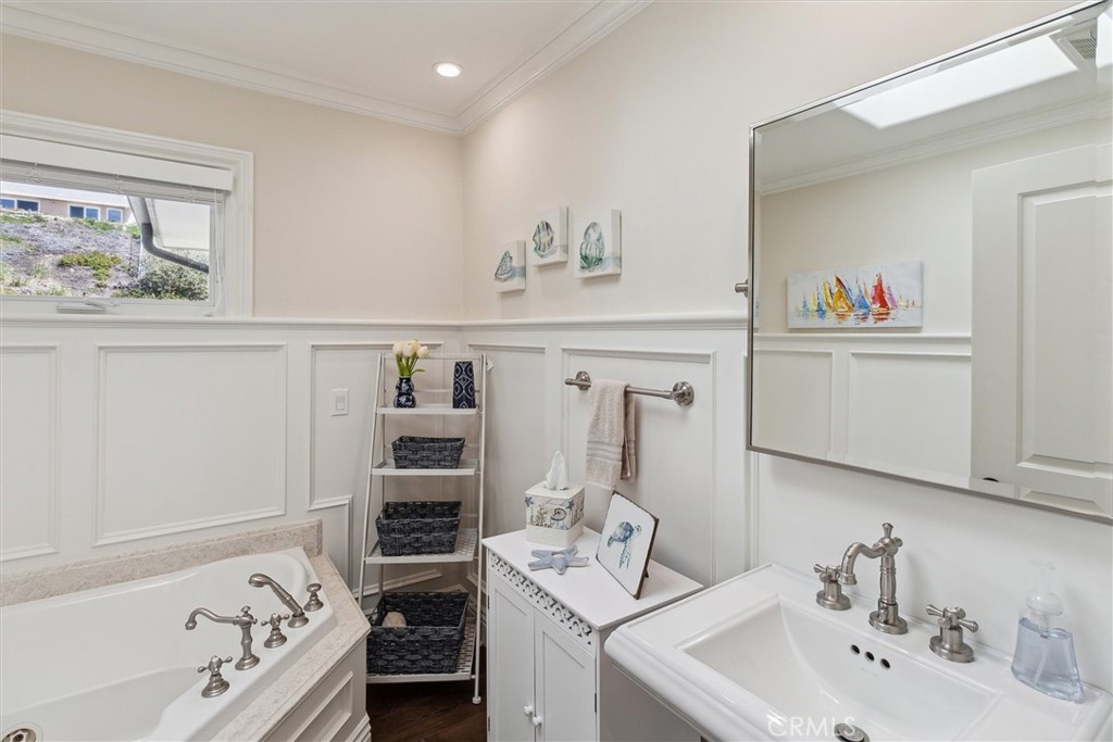 413 E Avenida Cordoba