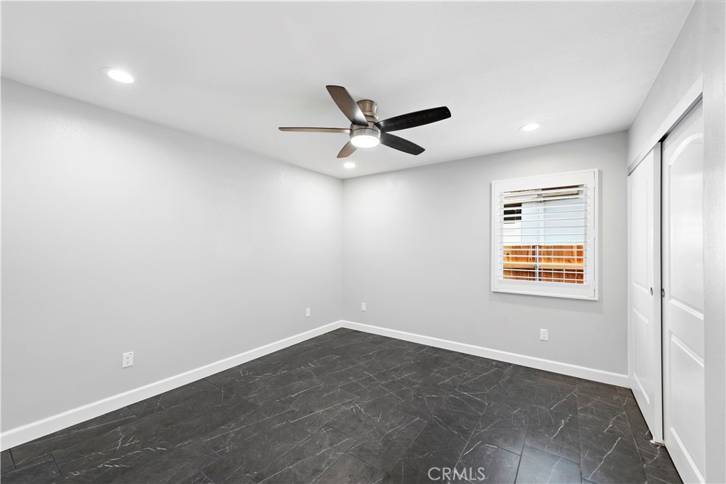 621 E Sycamore Avenue