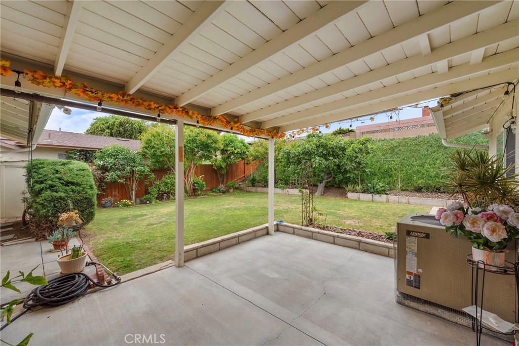 11917 Maybrook Avenue