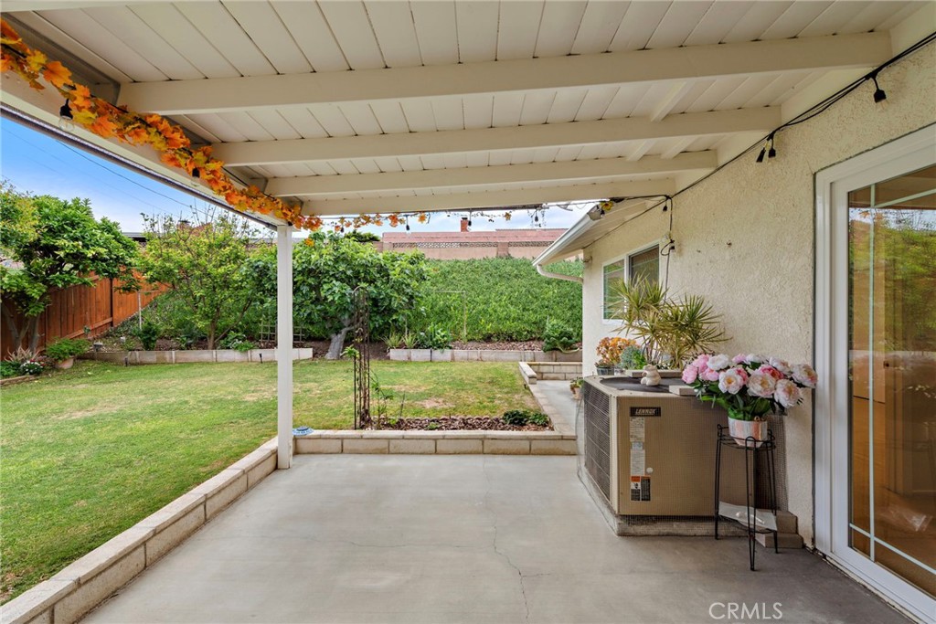 11917 Maybrook Avenue