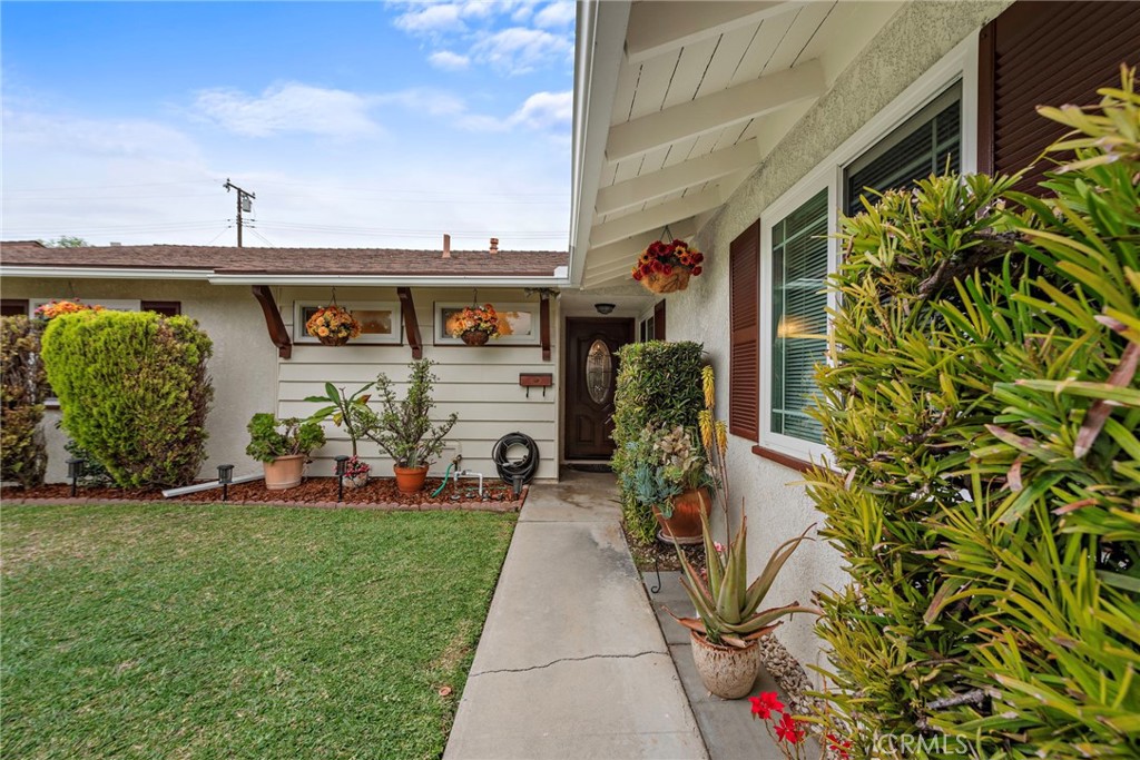 11917 Maybrook Avenue