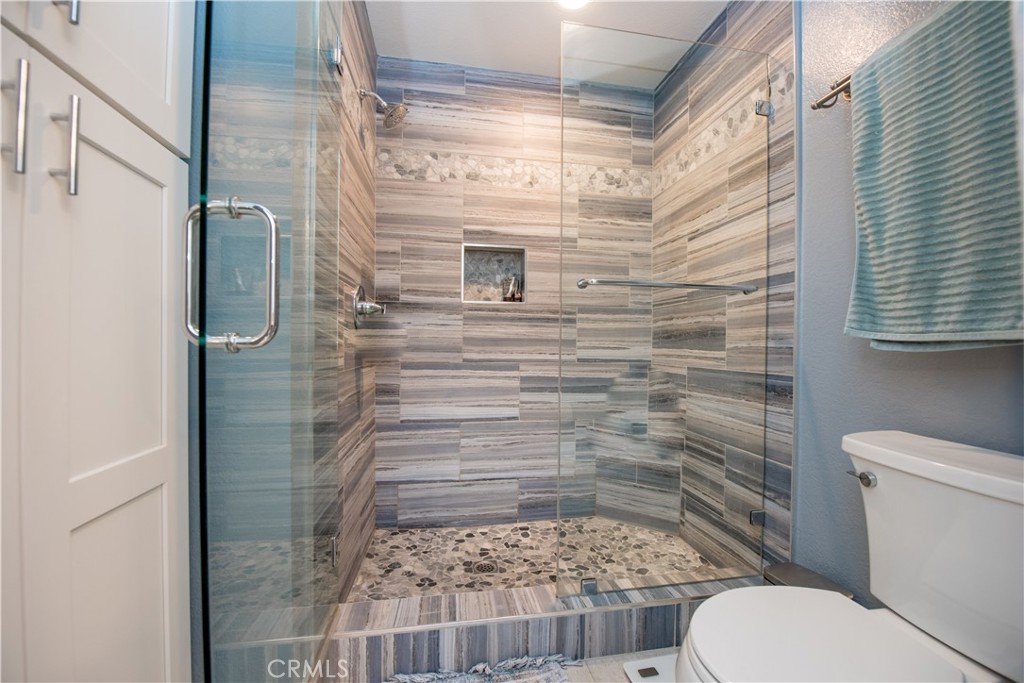 82 Villa Point Drive