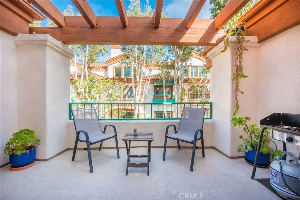 82 Villa Point Drive
