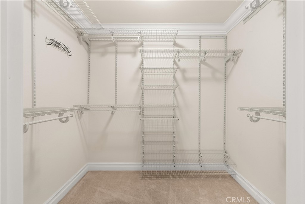 2610 E Lakeside Avenue