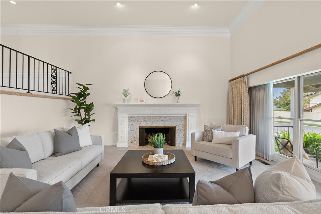 2610 E Lakeside Avenue