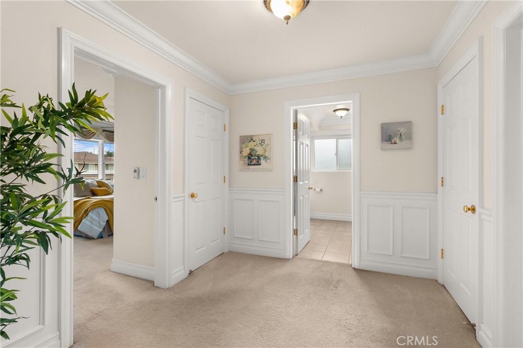 2610 E Lakeside Avenue