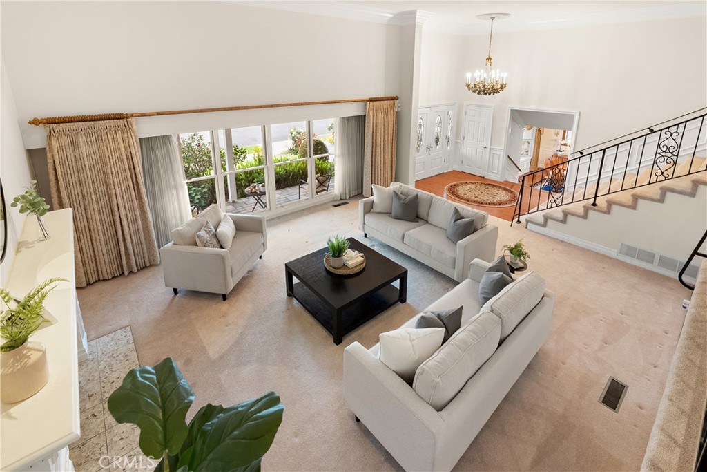 2610 E Lakeside Avenue