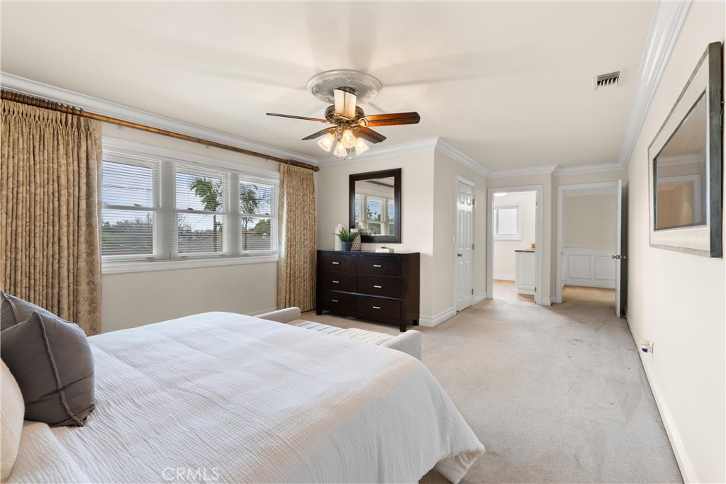 2610 E Lakeside Avenue