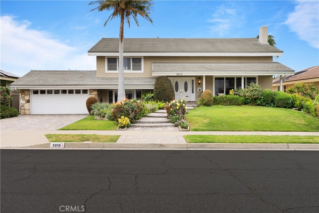 2610 E Lakeside Avenue