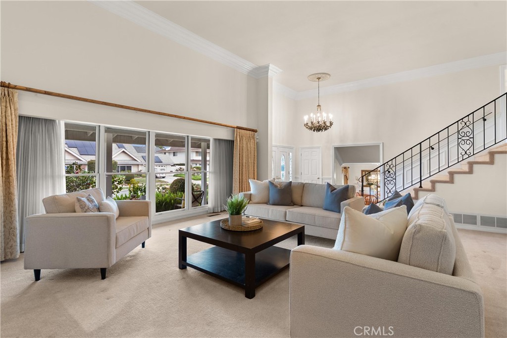 2610 E Lakeside Avenue