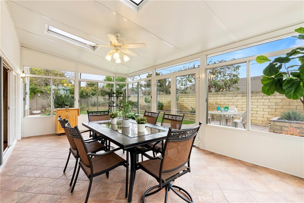 2610 E Lakeside Avenue