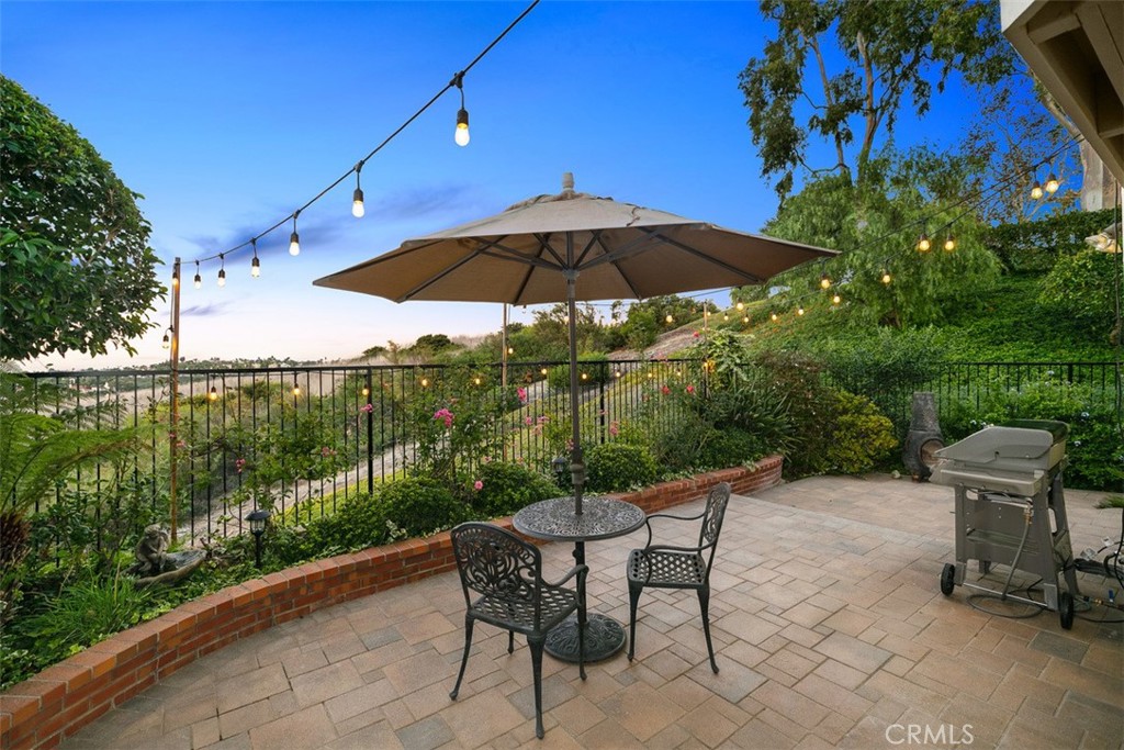1 Taywood Court