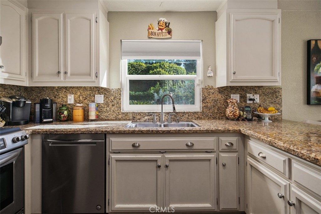 1 Taywood Court