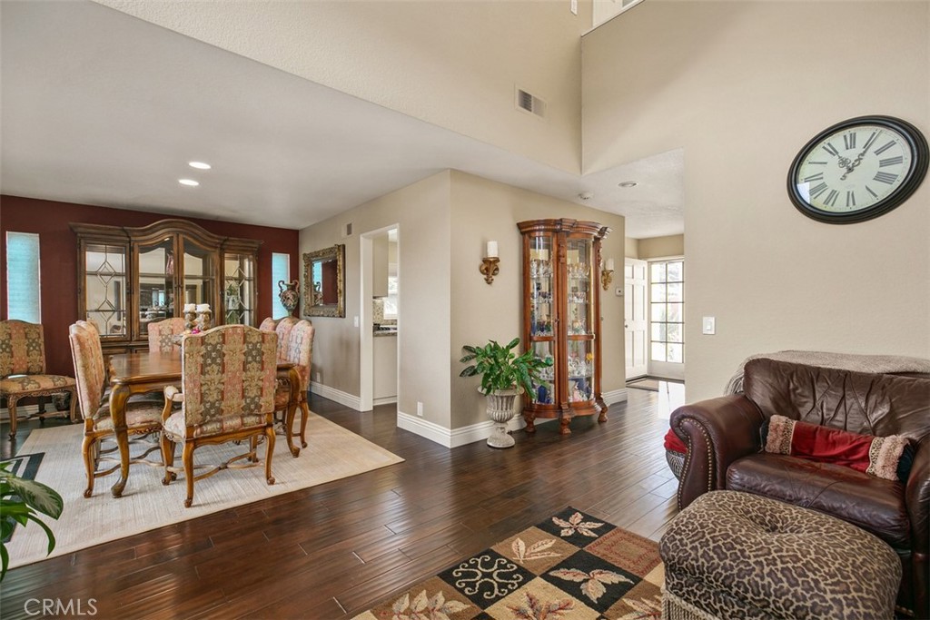 1 Taywood Court