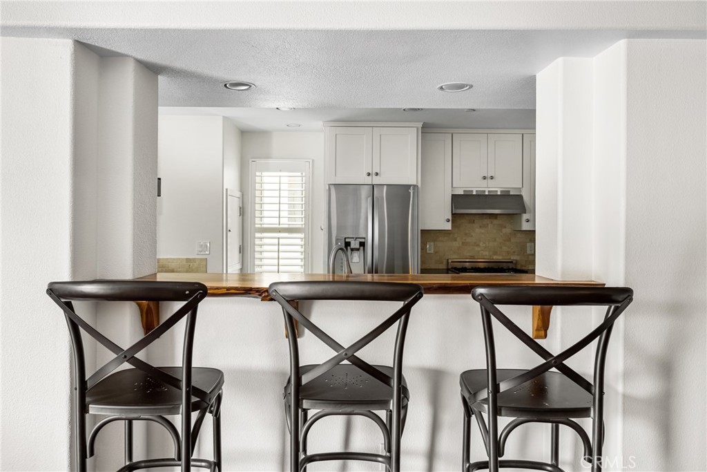 34088 Crystal Lantern Street