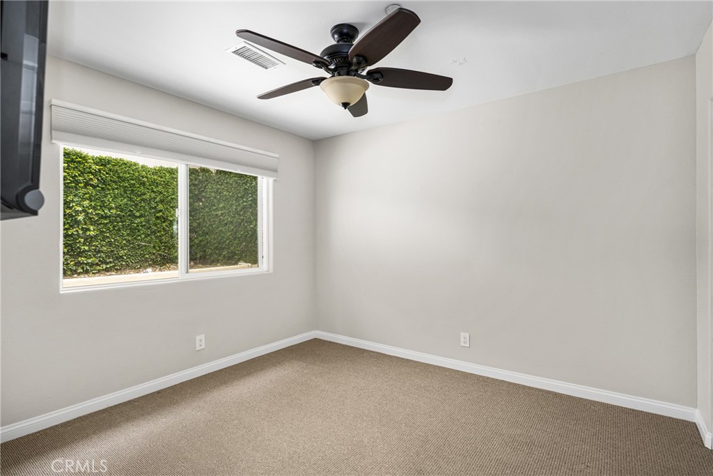 34088 Crystal Lantern Street