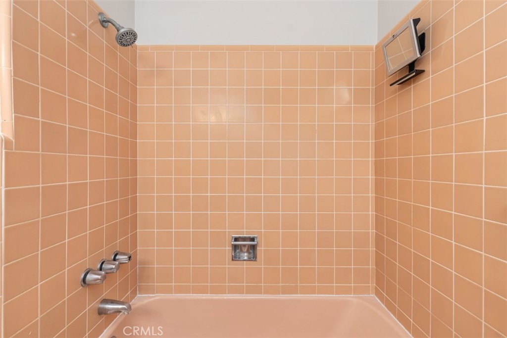 2075 East Appleton Street 6