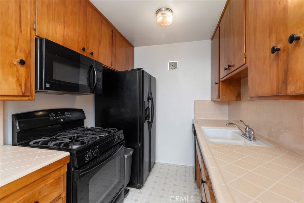 2075 East Appleton Street 6