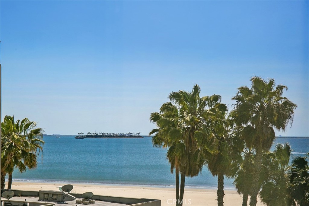 2075 East Appleton Street 6