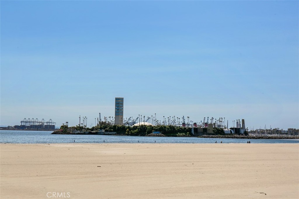 2075 East Appleton Street 6