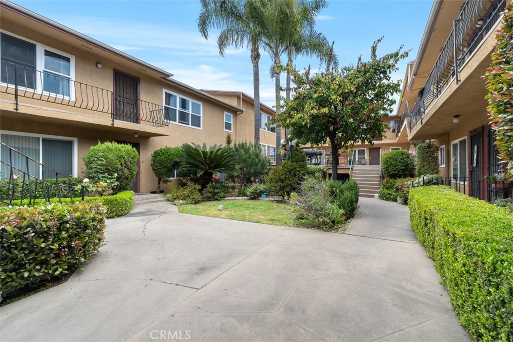 2075 East Appleton Street 6