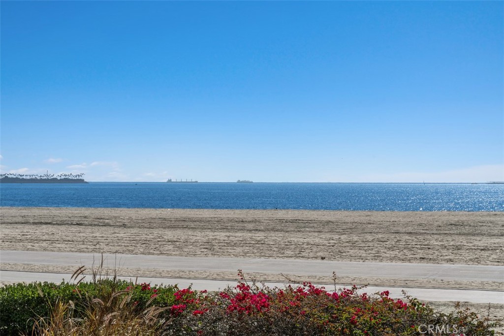 2075 East Appleton Street 6