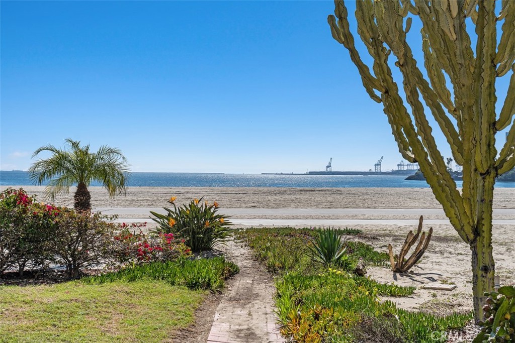 2075 East Appleton Street 6