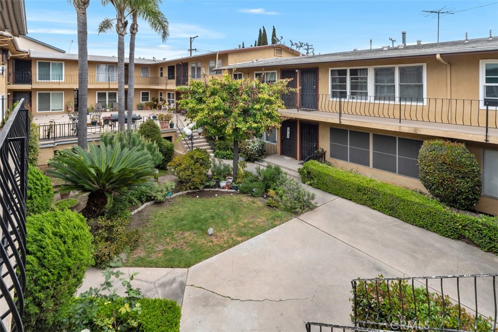 2075 East Appleton Street 6