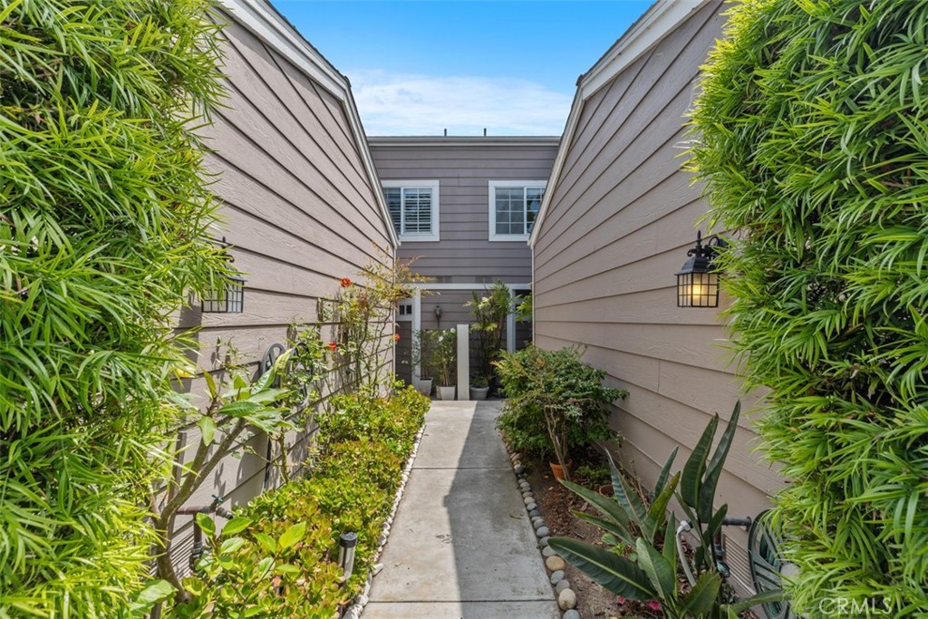 33046 Ocean Ridge