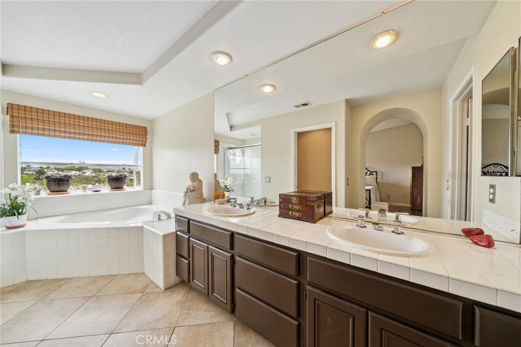33046 Ocean Ridge