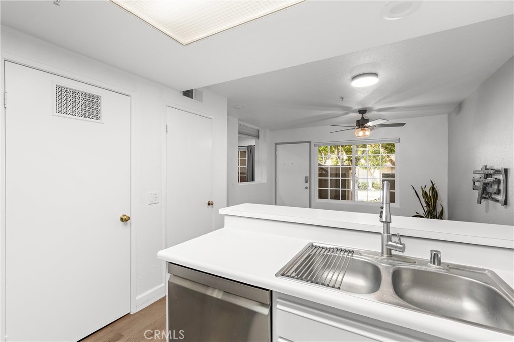 2800 Keller Dr 262