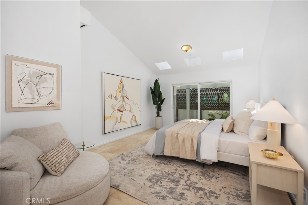 703 Avenida Presidio