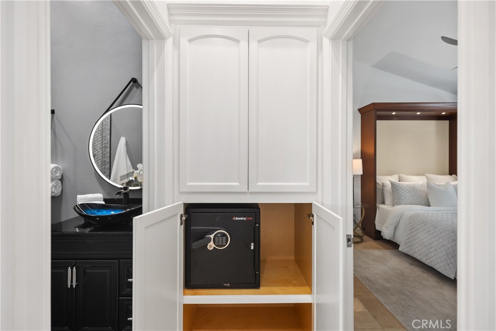 703 Avenida Presidio