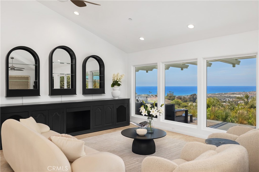 703 Avenida Presidio