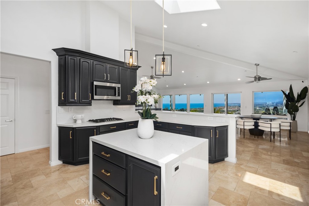 703 Avenida Presidio