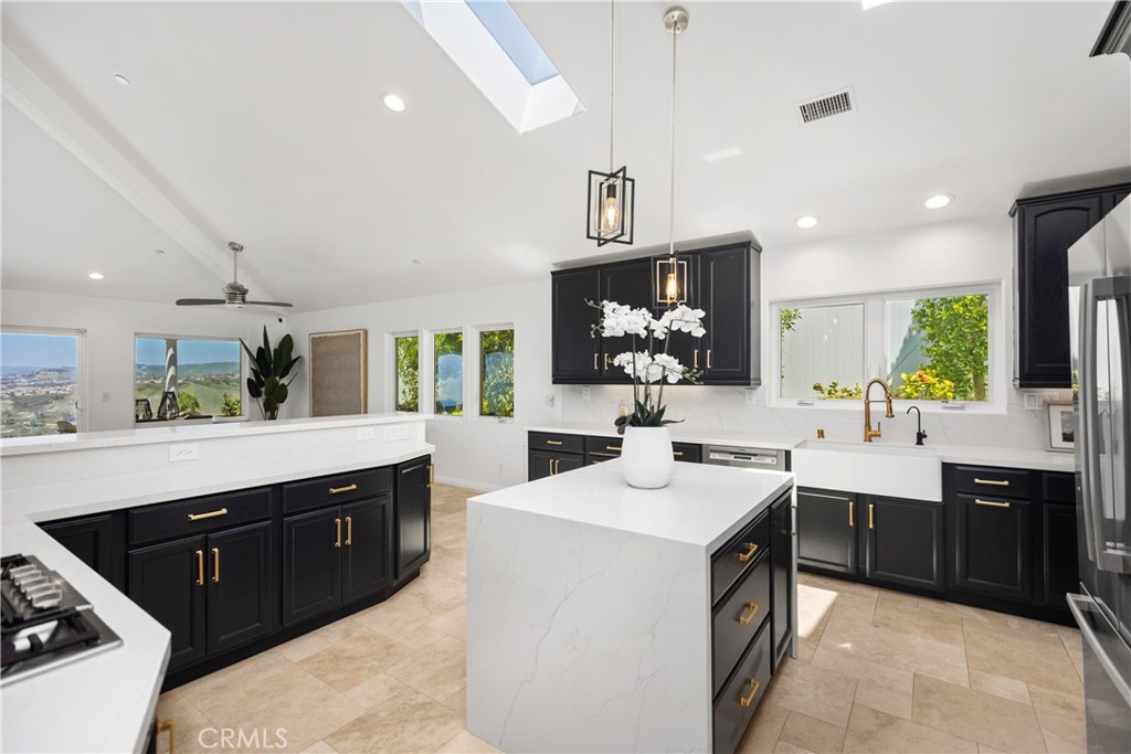 703 Avenida Presidio