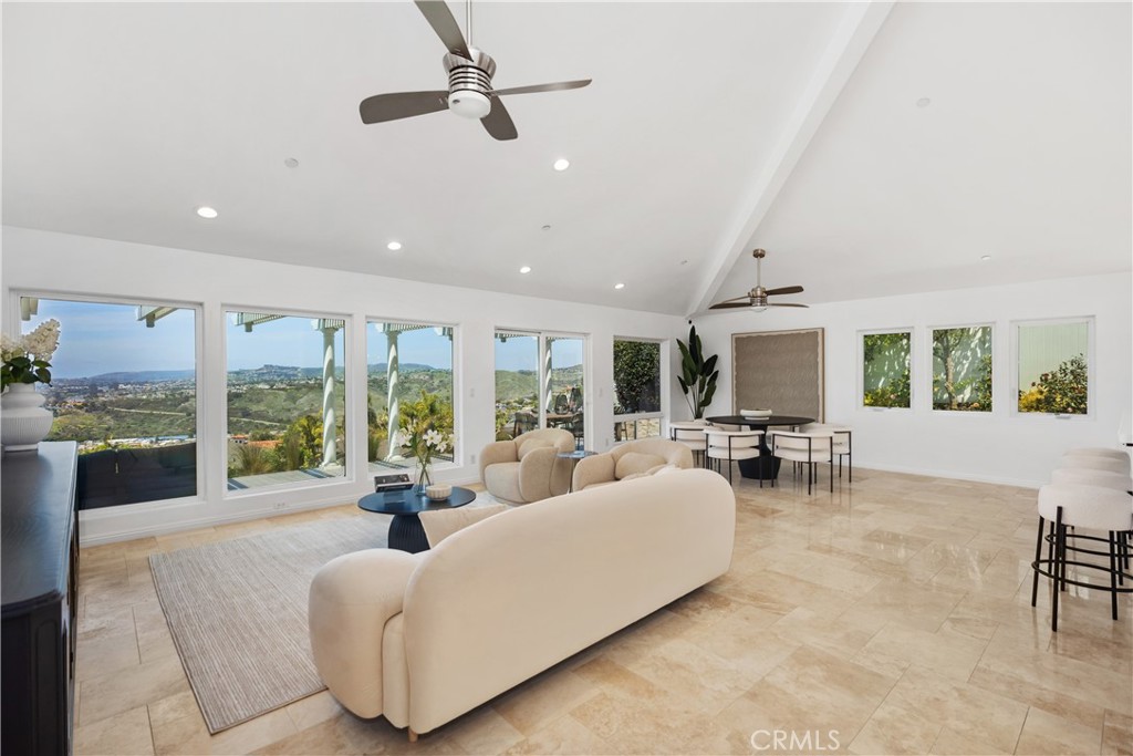 703 Avenida Presidio