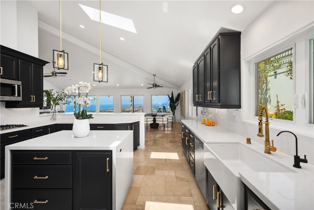 703 Avenida Presidio